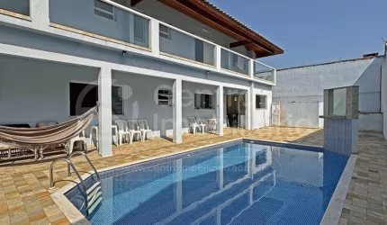 CASA à venda com piscina e 4 quartos em Peruíbe, no bairro Cidade Nova Peruíbe