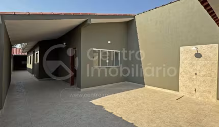 CASA à venda com 2 quartos em Peruíbe, no bairro Balneario Sao Joao Batista