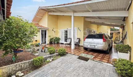 CASA à venda com 3 quartos em Peruíbe, no bairro Jardim Imperador