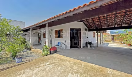 CASA à venda com 1 quartos em Peruíbe, no bairro Flora Rica
