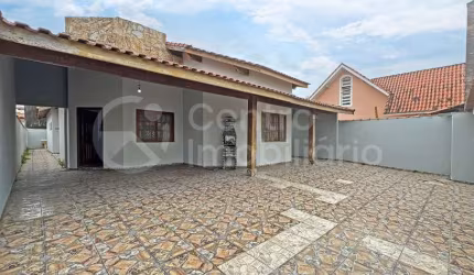 CASA à venda com 4 quartos em Peruíbe, no bairro Jardim Beira Mar