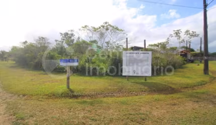 TERRENO à venda em Peruíbe, no bairro Jardim Sao Luiz