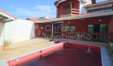 CASA à venda com piscina e 4 quartos em Peruíbe, no bairro Balneário Casa Blanca
