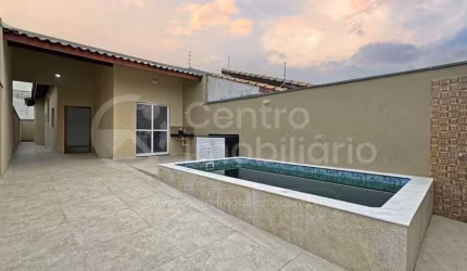 CASA à venda com 2 quartos em Peruíbe, no bairro Parque D Aville