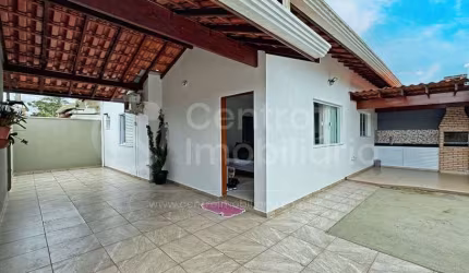 CASA à venda com 2 quartos em Peruíbe, no bairro Cidade Nova Peruíbe