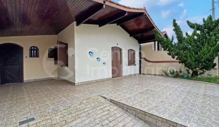 CASA à venda com 2 quartos em Peruíbe, no bairro Parque Balneario Oasis