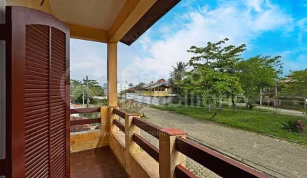 CASA à venda com 4 quartos em Peruíbe, no bairro Stella Maris