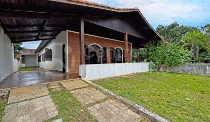 CASA à venda com 3 quartos em Peruíbe, no bairro Jardim Beira Mar
