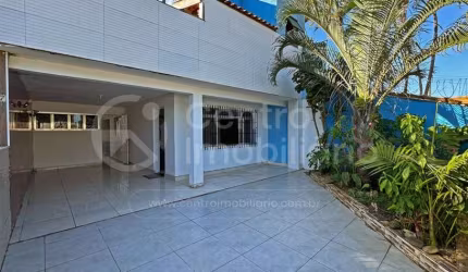 CASA à venda com 5 quartos em Peruíbe, no bairro Stella Maris