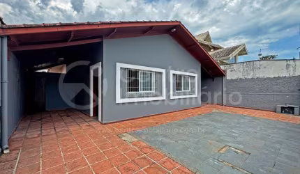 CASA à venda com 4 quartos em Peruíbe, no bairro Stella Maris