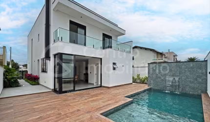 CASA à venda com piscina e 3 quartos em Peruíbe, no bairro Bougainvillee IV
