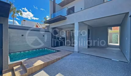 CASA à venda com piscina e 3 quartos em Peruíbe, no bairro Jardim Ribamar
