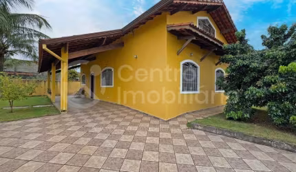 CASA à venda com 3 quartos em Peruíbe, no bairro Parque D Aville