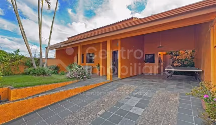 CASA à venda com piscina e 3 quartos em Peruíbe, no bairro Jardim Ribamar