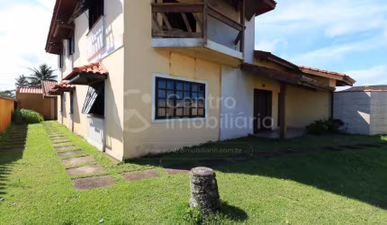 CASA à venda com 4 quartos em Peruíbe, no bairro Jardim Mar E Sol