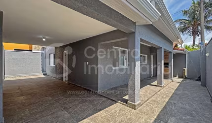 CASA à venda com 2 quartos em Peruíbe, no bairro Jardim Ribamar