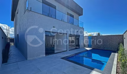 CASA à venda com piscina e 4 quartos em Peruíbe, no bairro Residencial Flora Rica