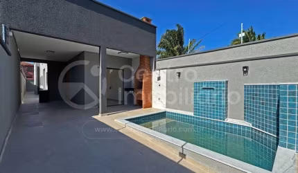 CASA à venda com piscina e 3 quartos em Peruíbe, no bairro Cidade Nova Peruíbe