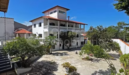 CASA à venda com 3 quartos em Peruíbe, no bairro Centro