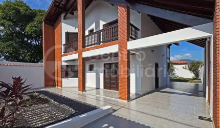 CASA à venda com 3 quartos em Peruíbe, no bairro Cidade Nova Peruíbe