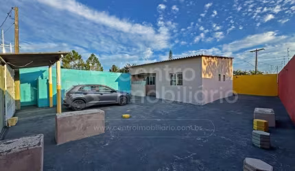 CASA à venda com 2 quartos em Peruíbe, no bairro Estancia Sao Jose