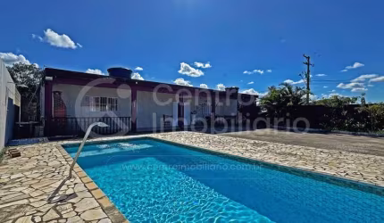 CASA à venda com piscina e 5 quartos em Peruíbe, no bairro Santa Anna