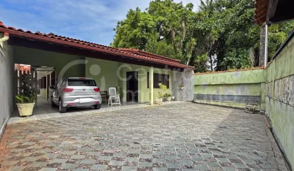 CASA à venda com 3 quartos em Peruíbe, no bairro Balneario Josedy