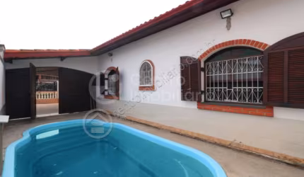 CASA à venda com piscina e 2 quartos em Peruíbe, no bairro Parque Balneario Oasis