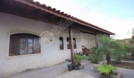CASA à venda com 2 quartos em Peruíbe, no bairro Jardim Veneza