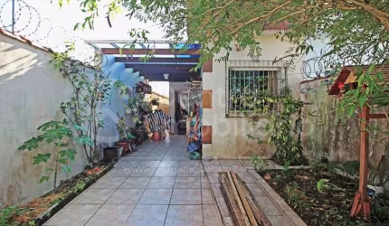 CASA à venda com 2 quartos em Peruíbe, no bairro Estancia Sao Jose