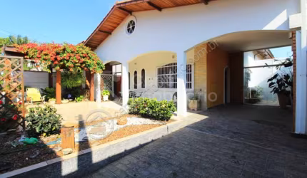 CASA à venda com 3 quartos em Peruíbe, no bairro Jardim Mar E Sol