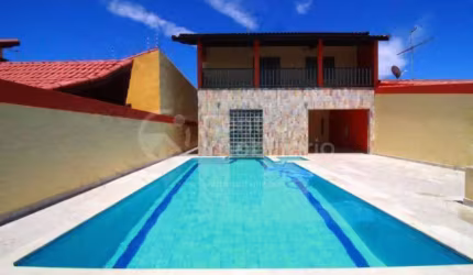 CASA à venda com piscina e 2 quartos em Peruíbe, no bairro Balneario Barra de Jangada