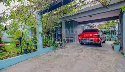 CASA à venda com 3 quartos em Peruíbe, no bairro Jardim Três Marias