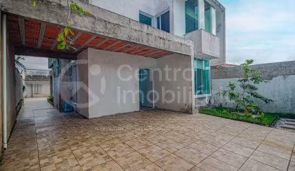 CASA à venda com 4 quartos em Peruíbe, no bairro Balneario Barra de Jangada