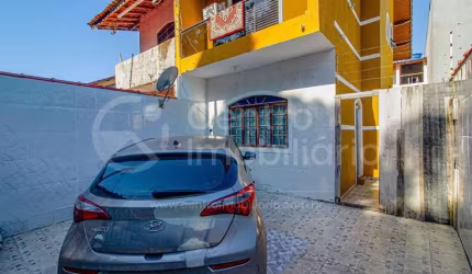 CASA à venda com 2 quartos em Peruíbe, no bairro Balneario Sao Joao Batista