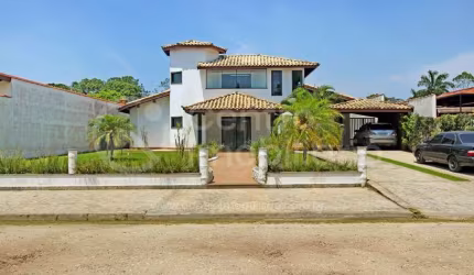 CASA à venda com piscina e 4 quartos em Peruíbe, no bairro Estância São Marcos