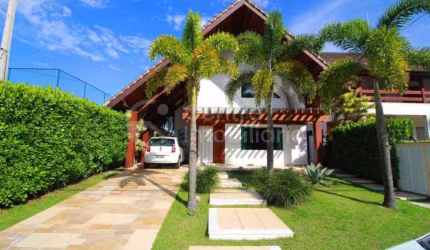 CASA à venda com piscina e 3 quartos em Peruíbe, no bairro Bougainvillee II