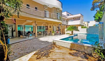 CASA à venda com piscina e 10 quartos em Peruíbe, no bairro Bougainvillee IV