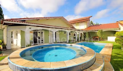 CASA à venda com piscina e 3 quartos em Peruíbe, no bairro Jardim Marcia
