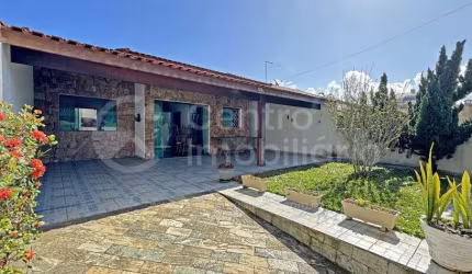 CASA à venda com 3 quartos em Peruíbe, no bairro Estancia Sao Jose