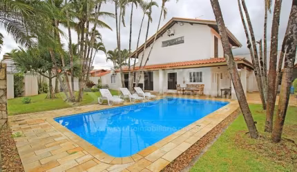 CASA à venda com piscina e 3 quartos em Peruíbe, no bairro Jardim Imperador
