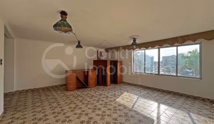 APARTAMENTO à venda com 5 quartos (2 suítes) em Peruíbe, no bairro Centro