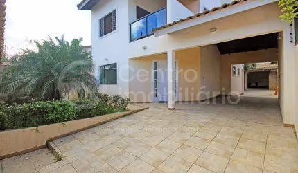 CASA à venda com 3 quartos em Peruíbe, no bairro Jardim Icaraiba