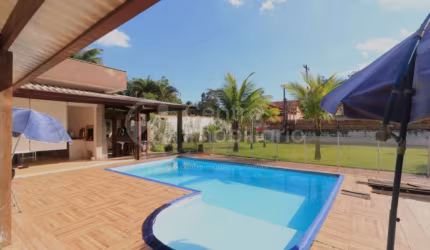 CASA à venda com piscina e 3 quartos em Peruíbe, no bairro Estância São Marcos