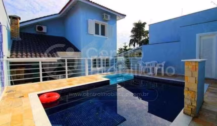 CASA à venda com 3 quartos em Peruíbe, no bairro Centro