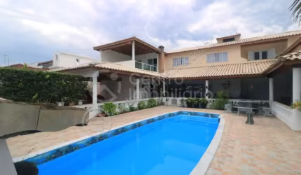 CASA à venda com piscina e 4 quartos em Peruíbe, no bairro Balneario Josedy