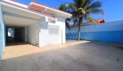 CASA à venda com 2 quartos em Peruíbe, no bairro Stella Maris