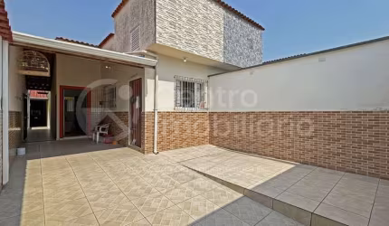 CASA à venda com 2 quartos em Peruíbe, no bairro Jardim Somar