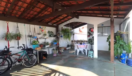 CASA à venda com 3 quartos em Peruíbe, no bairro Jardim Peruibe