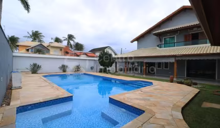 CASA à venda com piscina e 4 quartos em Peruíbe, no bairro Parque Turistico
